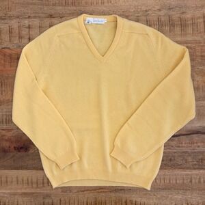 Carson Pierie Scott V-Neck Sweater Mens M 100% Lambswool Vintage England Yellow